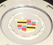 LOGO ONLY 1xPC 07-14 CADILLAC ESCALADE COLORED CREST 22" 9596649 NOT ENTIRE CAP