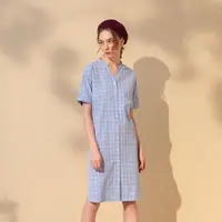 在飛比找momo購物網優惠-【MASTINA】修身長版開襟-女短袖洋裝 開襟 藍 米(二