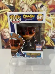 Funko Pop! Crash Bandicoot In Mask Armor Summer Convention Exclusive+ Protector