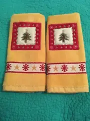 Set Of 2 Gold/Yellow/Red Terry Christmas Fingertip Towels W/ Embroidered Tree