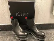 MIA Womens Cayson Chelsea Boot Black Leather Size 8.5 M New, worn once.