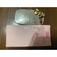 在飛比找蝦皮購物優惠-Hello Kitty 炫色經典眼影 眼影盤 全新 Hell