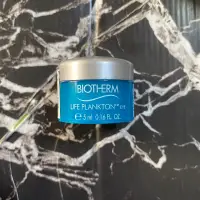 在飛比找蝦皮購物優惠-Biotherm 碧兒泉 奇蹟活源淡細紋眼霜 眼霜 眼部保養