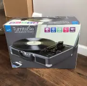 New iLIVE Turntable With Bluetooth Wirless ITTB476G