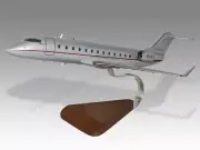 Bombardier Challenger 850 VistaJet Desk Wood Airplane Model Small Scale 1/100