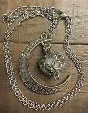Intricate Silver Crescent Moon & Heart Pendant With Glow Effect