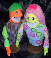 David & Dorcas Puppets(18" tall)+12 Plays of Christmas CD/script book &2-Char Bk