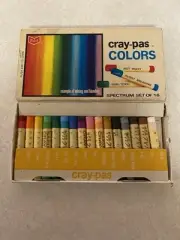 Vintage CRAY-PAS Colors Oil Sticks Crayons 16 CT XKP-16 Sakura Color Japan