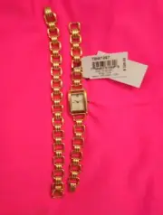 Tory Burch TBW1067 Watch With Matching Bracelet