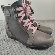 Sorel Evie II Lace Wedge Waterproof Booties for Ladies - Quarry/Grill - 10M
