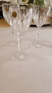 CRISTAL d'ARQUES Elegant Set of 3 Classic Stemmed Wine Glasses Crystal France