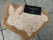 X8 NEW 18” Tahari Home Set Of Placemats Lace Bunny Shaped On Fringed Burlap 8