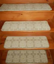 13 Step 9'' x 30'' Tufted carpet Wool Stair Treads .