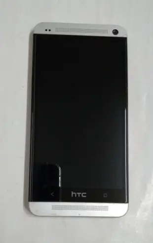 HTC One 801e5吋 銀色智慧型手機二手良品 外觀九成新(2G/32G ) Wi-Fi上網優質的替代手機使用功能正常已過原廠保固期