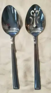 Reed & Barton Trestle Stainless Serving Spoon & Pierced Serv. Sp 8 1/2" NIP