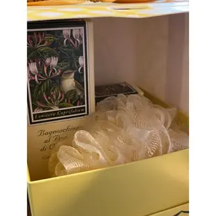L’ERBOLARIO 蕾莉歐 忍冬雅緻禮盒（聖誕交換禮物🎁）沐浴乳、香皂