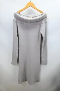 在飛比找Yahoo!奇摩拍賣優惠-貝爾尼尼  寬領針織洋裝