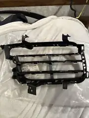 2019 2020 Porsche Cayenne Front Left Bumper Lower outer Grille Oem 9Y0807681