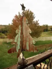 GREEN METAL CHRISTMAS TREE WITH STAR HEAVY ROCK BOTTOM NEW STOCK
