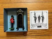 William Britain Collectors Club 89 Sentry Box and Scotts Guard