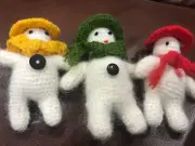 hand made crochet three snowmen