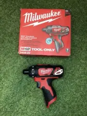 Milwaukee M12 12V Cordless Screwdriver - 2406-20