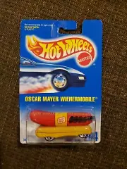 1997 HOT WHEELS OSCAR MAYER WIENERMOBILE COLLECTOR #204 MODEL #3029