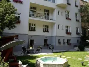 Hotel Arcus Garden