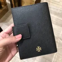 在飛比找蝦皮購物優惠-Tory Burch outlet Emerson 護照夾