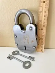 XL Padlock Cast Iron w/Chrome Rustic Finish w/2 Keys Really Works