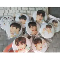 在飛比找蝦皮購物優惠-『Kaya森明星店』🌸現貨🌸WANNA ONE🌸徽章