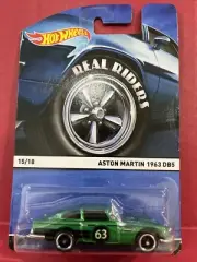2014 Hot Wheels Real Riders Aston Martin 1963 DB5 Green #15/18