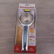 KitchenAid No Mess Citrus Squeezer, One Size for Lemons and Limes