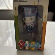 Petit Blythe Classy Classmate