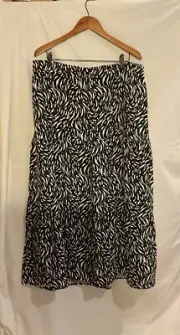 Nine West Women’s XXL Crosshatch Black White Zig Zag Zebra Print Maxi Skirt NWT
