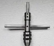 TAP WRENCH WITH PILOTED SPINDLE--1/4 TO 1/2 CAPACITY