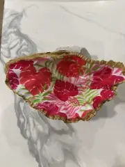 Large Clam Shell With Fabric Inlay