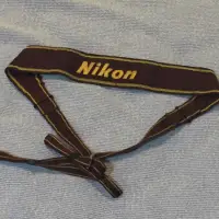 在飛比找蝦皮購物優惠-珍品釋出 Nikon 原廠刺繡背帶 FM2 FE2 F5 F