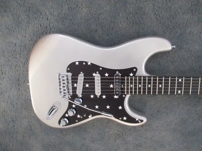 ~Cashified~ Metallic Silver Groove Stratocaster-Style, Opt. Bridge Humbucker
