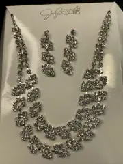 Jaclyn Smith Necklace Earrings Set Silver Tone Sparkly Rhinestones New