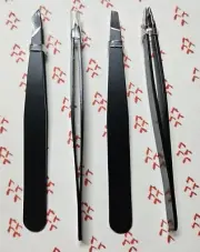 4 Piece Ludoupier Precision Eyebrow Tweezer Set Black With Case