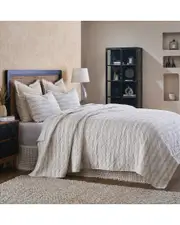 Amity Home Henry Queen Size Linen Quilt