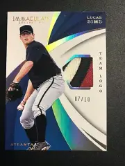 LUCAS SIMS 2018 IMMACULATE COLLECTION TEAM LOGO PATCH AUTO ATLANTA BRAVES 07/10