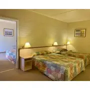 Opal Inn Hotel, Motel, Caravan Park