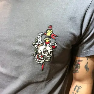 美國百分百【全新真品】ED Hardy T恤 短袖 刺青圖騰 經典刺繡 T-shirt 骷髏頭 灰色 M號 AI70