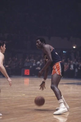 Baltimore Bullets Earl Monroe Dribbles 1960 Basketball Old Photo