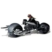 The Dark Knight Rises Catwoman with Bat Pod 1/18 Moebius