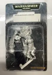 Warhammer 40K Space Wolves Captain With Lightning Claws. MIB Metal Rare and OOP