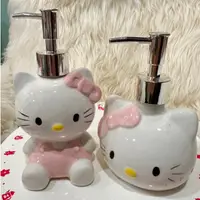 在飛比找蝦皮購物優惠-日本進口Hello Kitty陶瓷製品沐浴室擺飾瓶瓶罐罐兩入