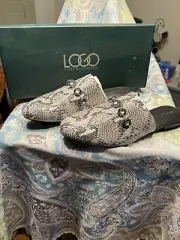LOGO by Lori Goldstein Grey Snake Leather Jakie Jeweled Mule Flats New Size 8